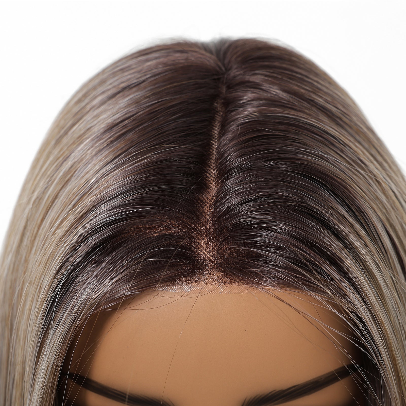 MONO Silvery Blonde Short Bob 10