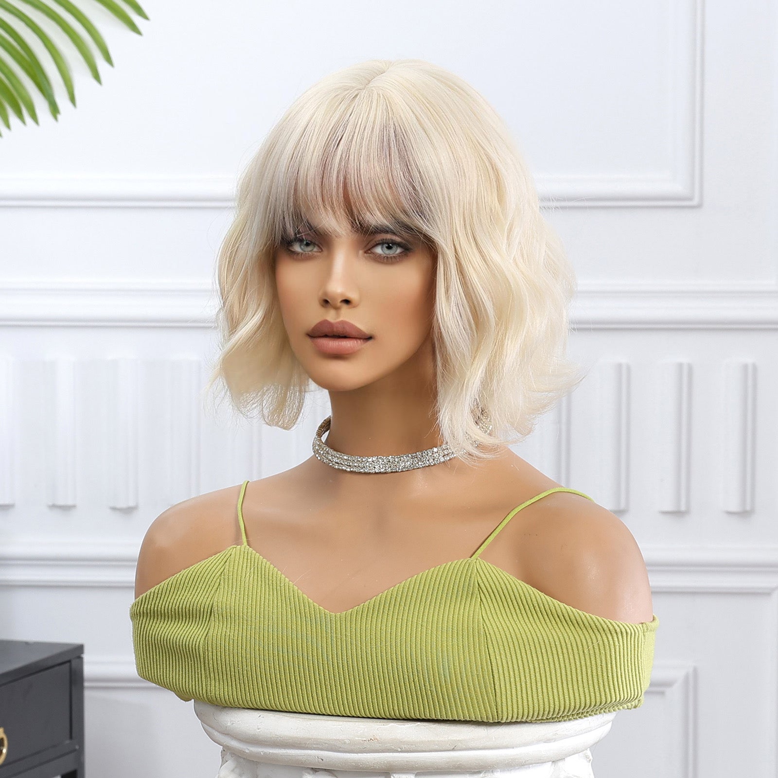 Synthetic Platinum Blonde Medium Wavy Bob 10